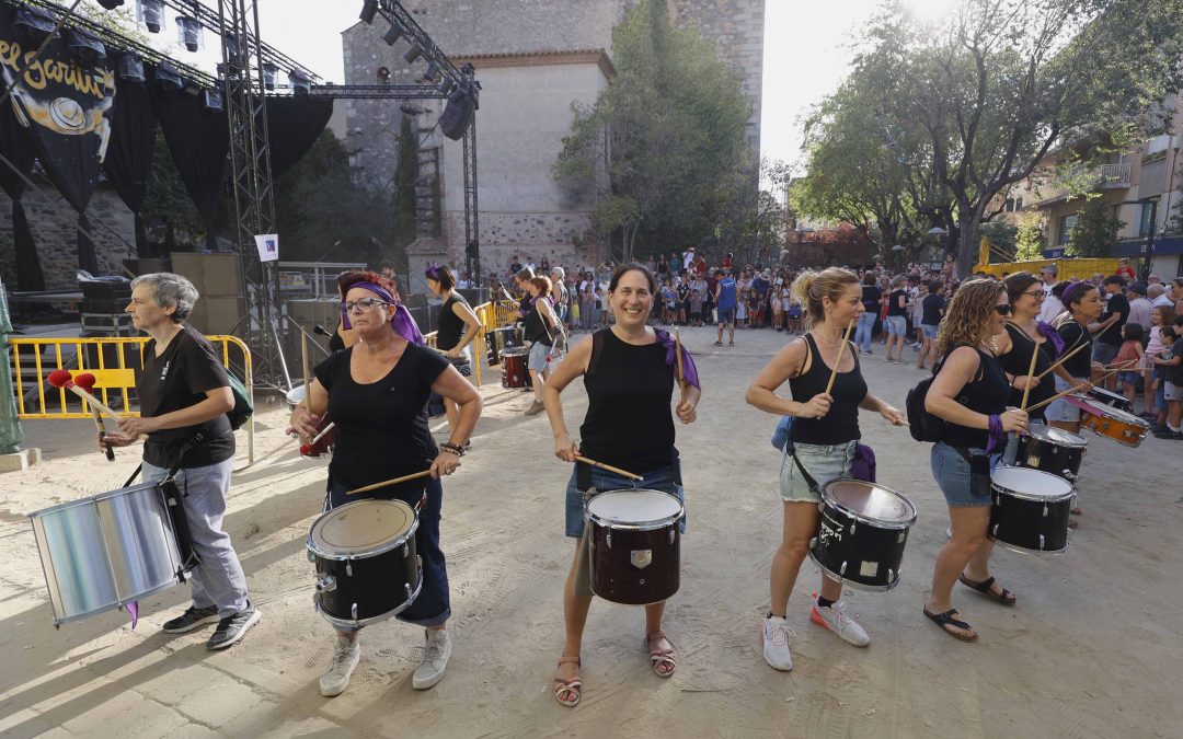 BATUKARDA amb el grup de batucada femení de Cardedeu